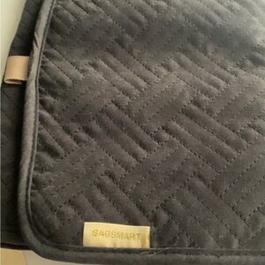 a bagsmart folding jewelry roll